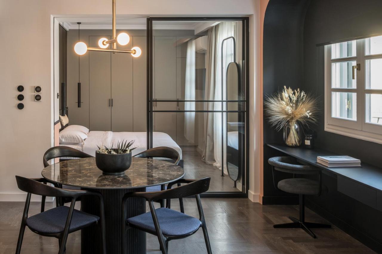 72 Ad Suites Tesalonika Bagian luar foto