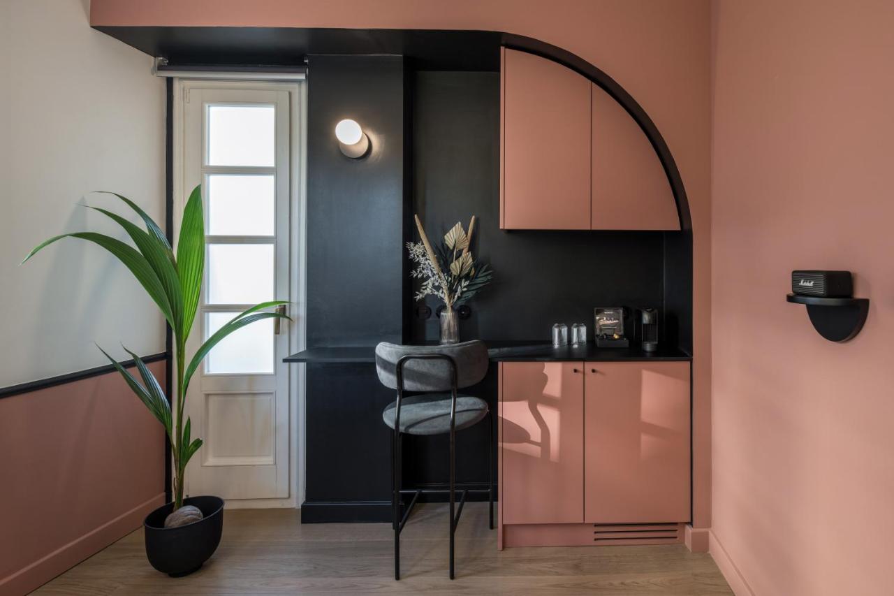 72 Ad Suites Tesalonika Bagian luar foto