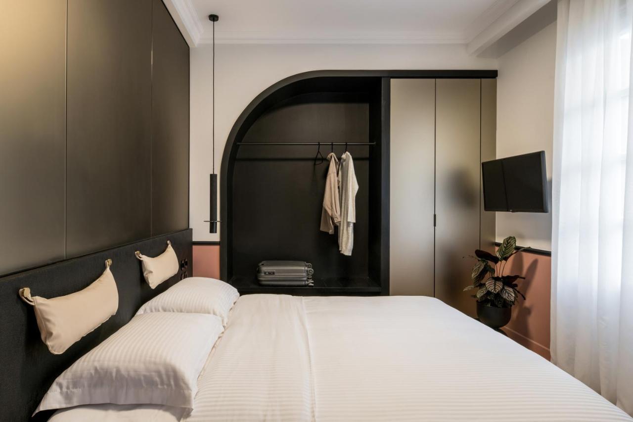 72 Ad Suites Tesalonika Bagian luar foto