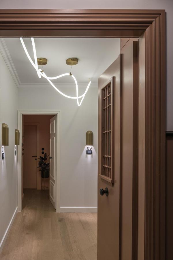 72 Ad Suites Tesalonika Bagian luar foto