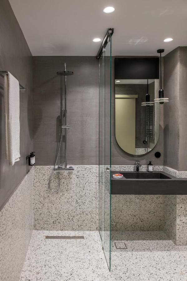 72 Ad Suites Tesalonika Bagian luar foto