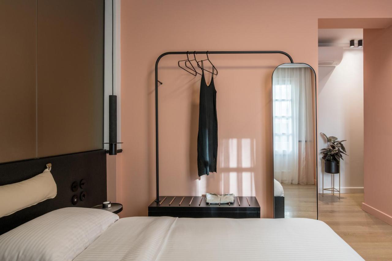 72 Ad Suites Tesalonika Bagian luar foto