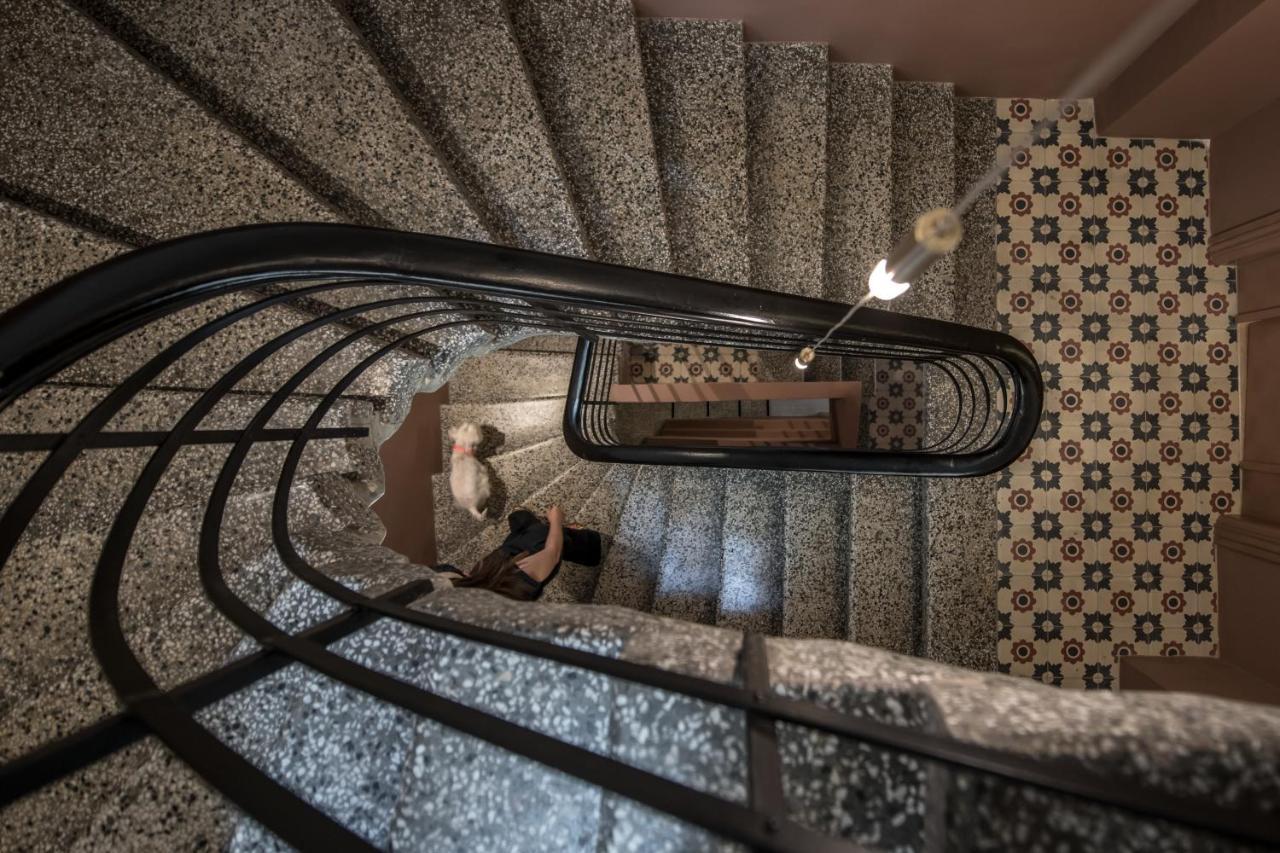 72 Ad Suites Tesalonika Bagian luar foto
