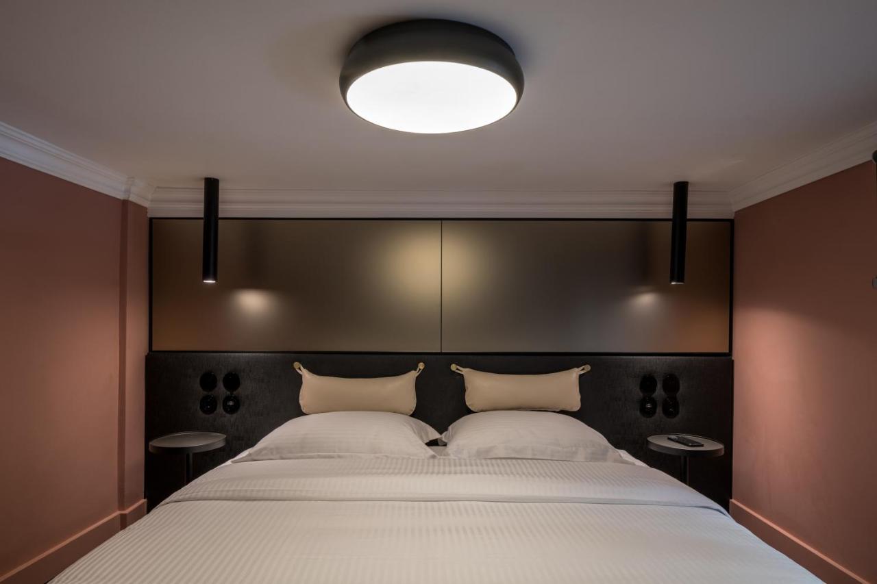 72 Ad Suites Tesalonika Bagian luar foto